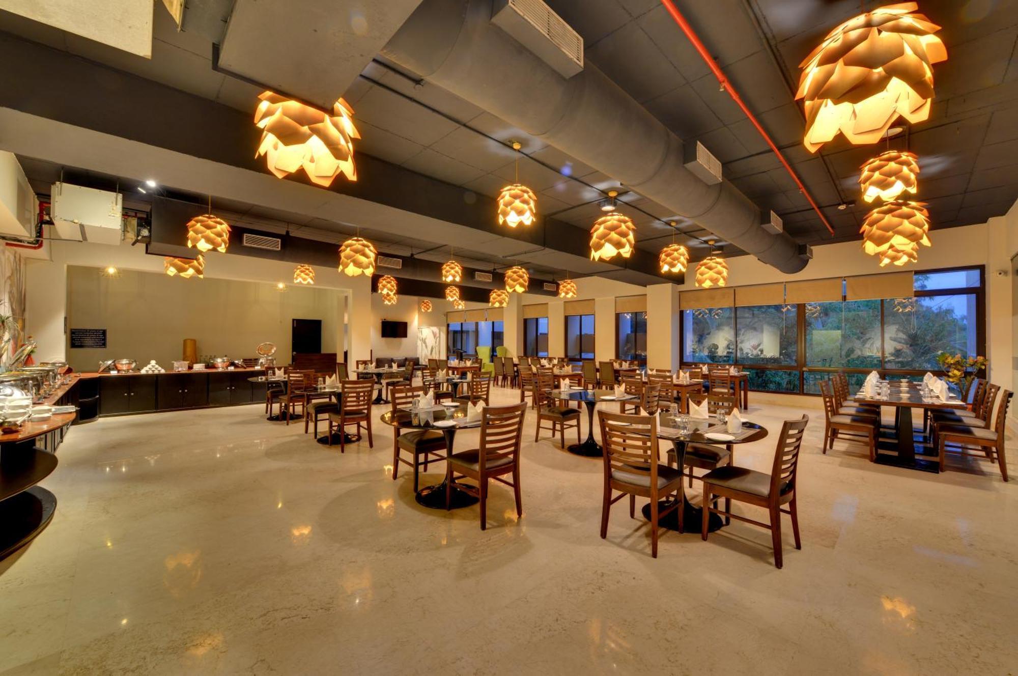 The Fern Residency, Vadgaon - Talegaon, Pune Bagian luar foto