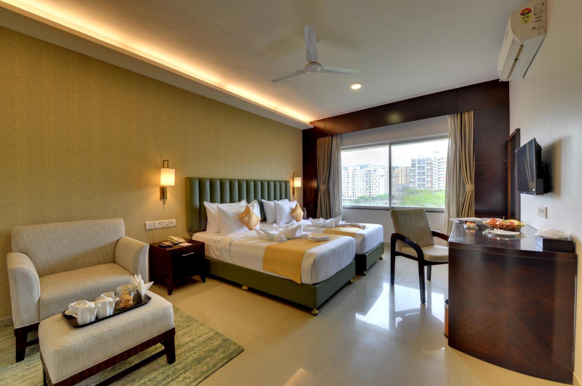 The Fern Residency, Vadgaon - Talegaon, Pune Bagian luar foto